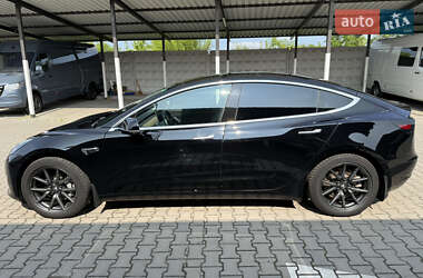 Седан Tesla Model 3 2019 в 