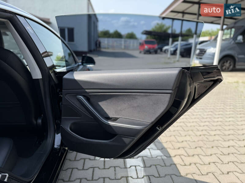 Седан Tesla Model 3 2019 в Шептицькому фото 28 Седан Tesla Model 3 2019 в Шептицькому