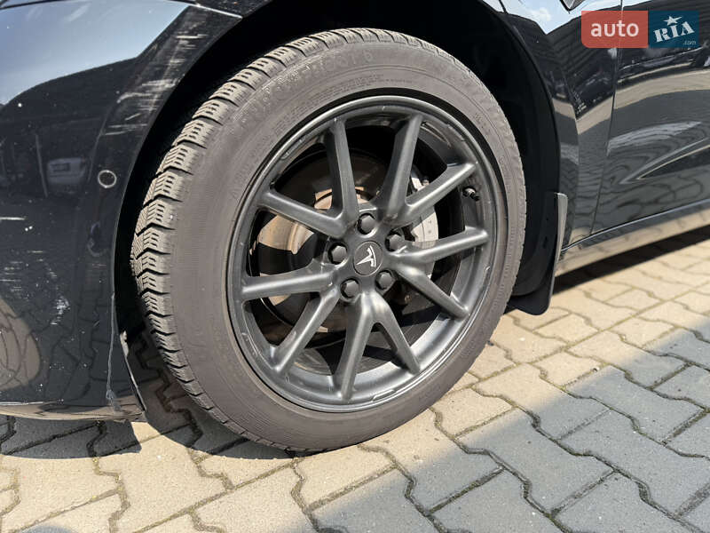 Седан Tesla Model 3 2019 в Шептицькому фото 40 Седан Tesla Model 3 2019 в Шептицькому