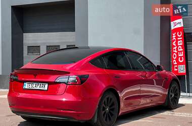 Седан Tesla Model 3 2021 в 