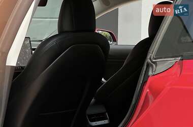 Седан Tesla Model 3 2021 в 