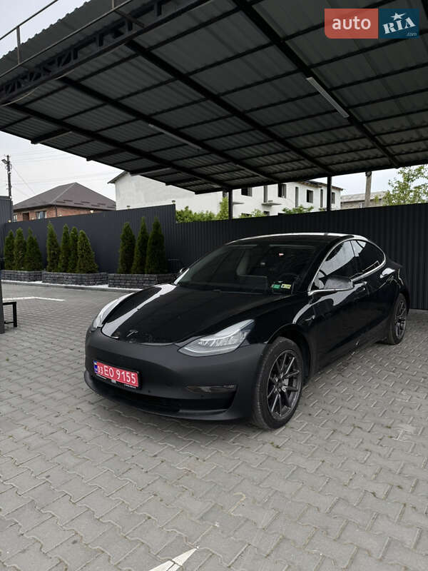 Седан Tesla Model 3 2020 в Каменец-Подольском фото Седан Tesla Model 3 2020 в Каменец-Подольском