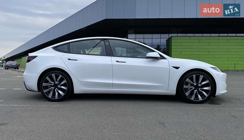 Седан Tesla Model 3 2024 в Киеве фото 2 Седан Tesla Model 3 2024 в Киеве