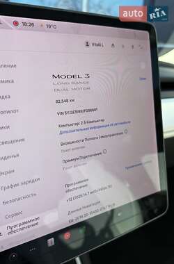 Седан Tesla Model 3 2018 в Виннице