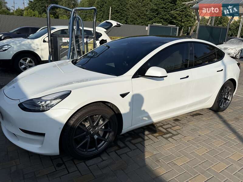 Tesla Model 3 2018