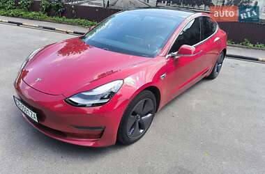 Седан Tesla Model 3 2019 в Чернигове