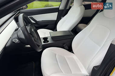 Седан Tesla Model 3 2019 в 