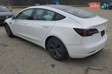 Седан Tesla Model 3 2020 в 