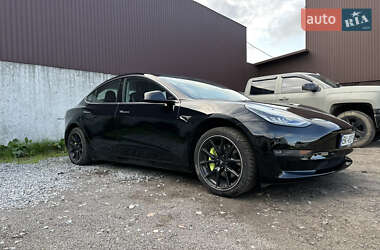 Седан Tesla Model 3 2018 в 