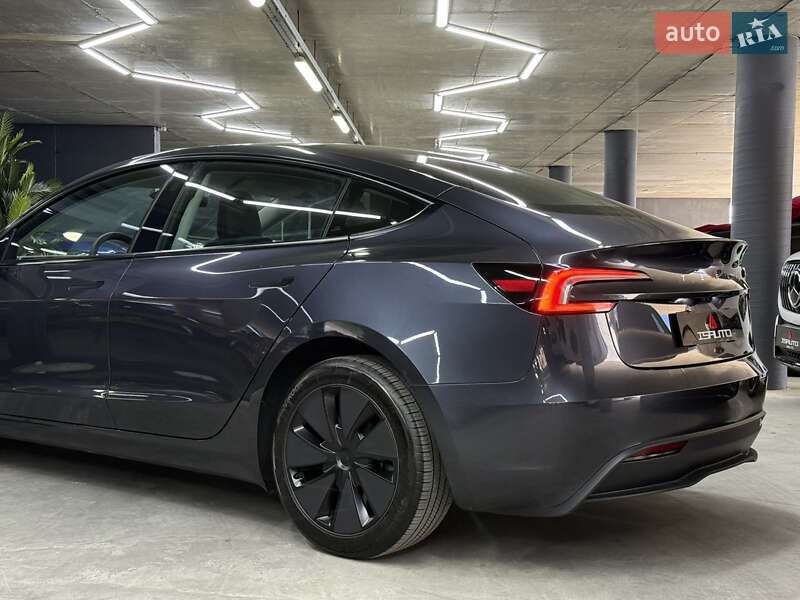 Седан Tesla Model 3 2024 в Одессе