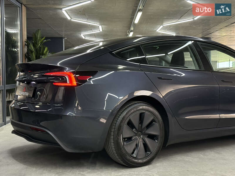 Седан Tesla Model 3 2024 в Одессе