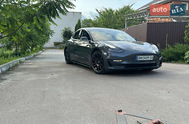 Седан Tesla Model 3 2018 в Житомире