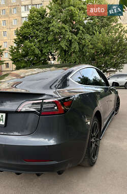 Седан Tesla Model 3 2018 в 