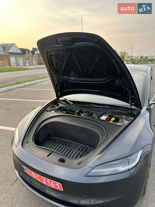 Седан Tesla Model 3 2024 в Луцке фото 11 Седан Tesla Model 3 2024 в Луцке