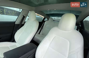 Седан Tesla Model 3 2021 в 