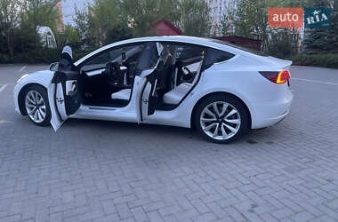 Седан Tesla Model 3 2018 в 