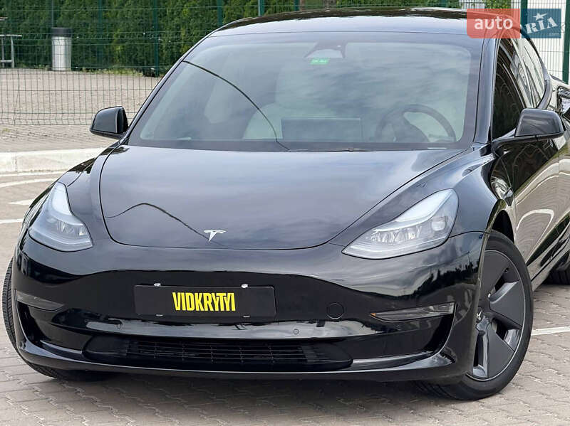 Седан Tesla Model 3 2022 в Киеве фото 3 Седан Tesla Model 3 2022 в Киеве