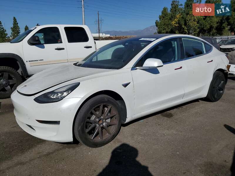 Седан Tesla Model 3 2018 в 
