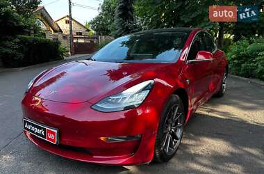 Седан Tesla Model 3 2020 в Киеве