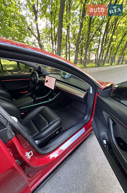Седан Tesla Model 3 2018 в 