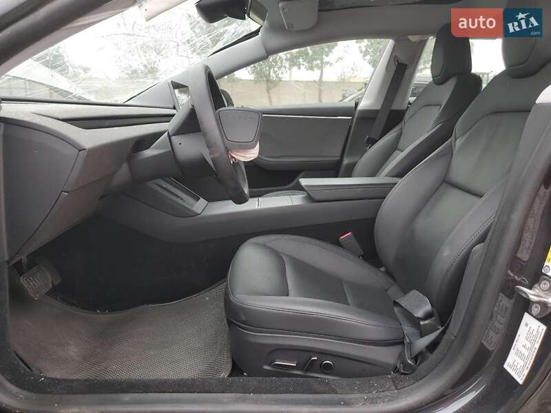 Седан Tesla Model 3 2024 в Києві