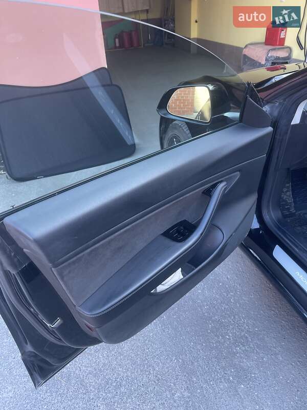 Седан Tesla Model 3 2018 в Тернополе фото 22 Седан Tesla Model 3 2018 в Тернополе