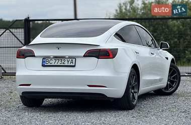 Седан Tesla Model 3 2020 в 