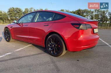 Седан Tesla Model 3 2020 в 
