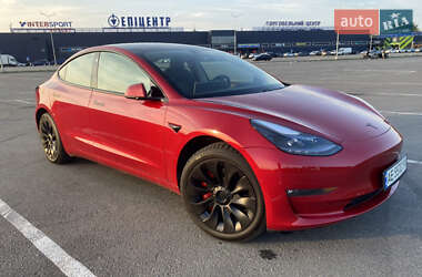 Седан Tesla Model 3 2020 в 