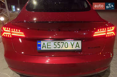 Седан Tesla Model 3 2020 в 