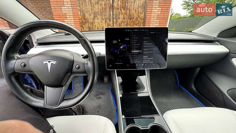 Седан Tesla Model 3 2018 в Виннице фото 28 Седан Tesla Model 3 2018 в Виннице