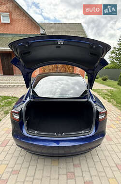 Седан Tesla Model 3 2018 в 
