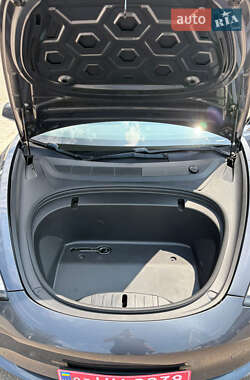 Седан Tesla Model 3 2019 в 