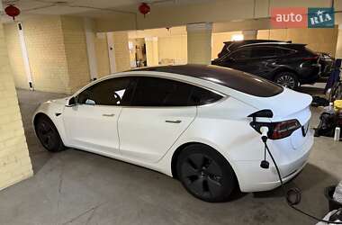 Седан Tesla Model 3 2018 в 