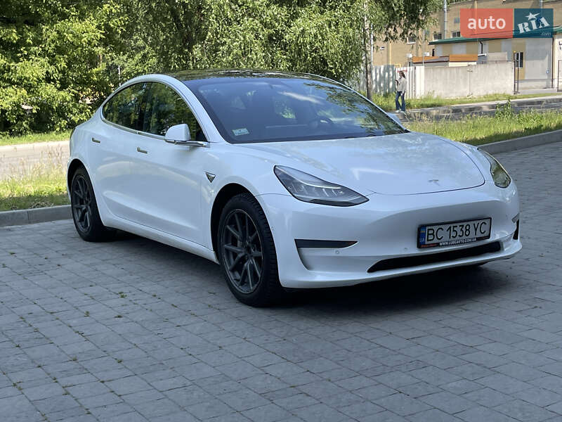 Седан Tesla Model 3 2019 в Новояворівську фото 13 Седан Tesla Model 3 2019 в Новояворівську