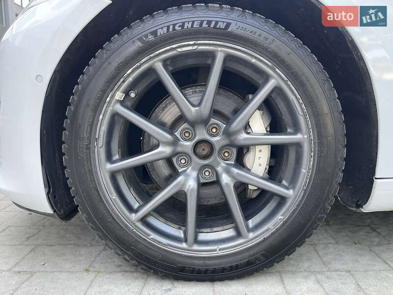 Седан Tesla Model 3 2019 в Новояворівську фото 22 Седан Tesla Model 3 2019 в Новояворівську