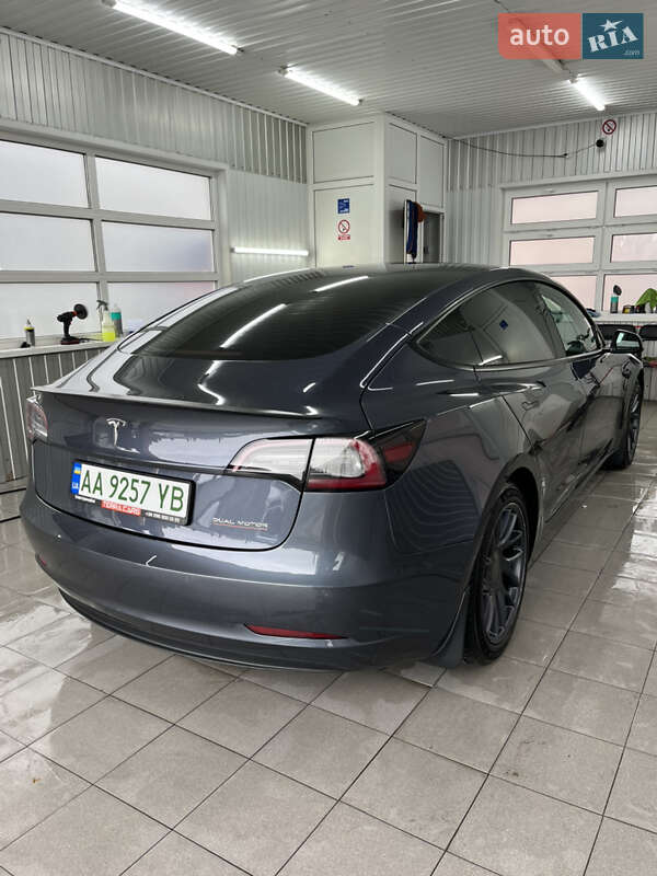 Седан Tesla Model 3 2022 в Киеве фото 7 Седан Tesla Model 3 2022 в Киеве