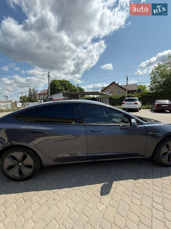 Седан Tesla Model 3 2023 в Жовкве