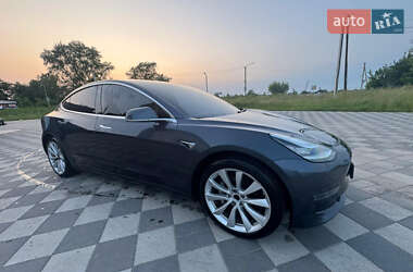 Седан Tesla Model 3 2018 в Самборе