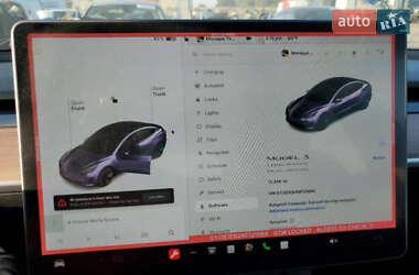 Седан Tesla Model 3 2022 в 