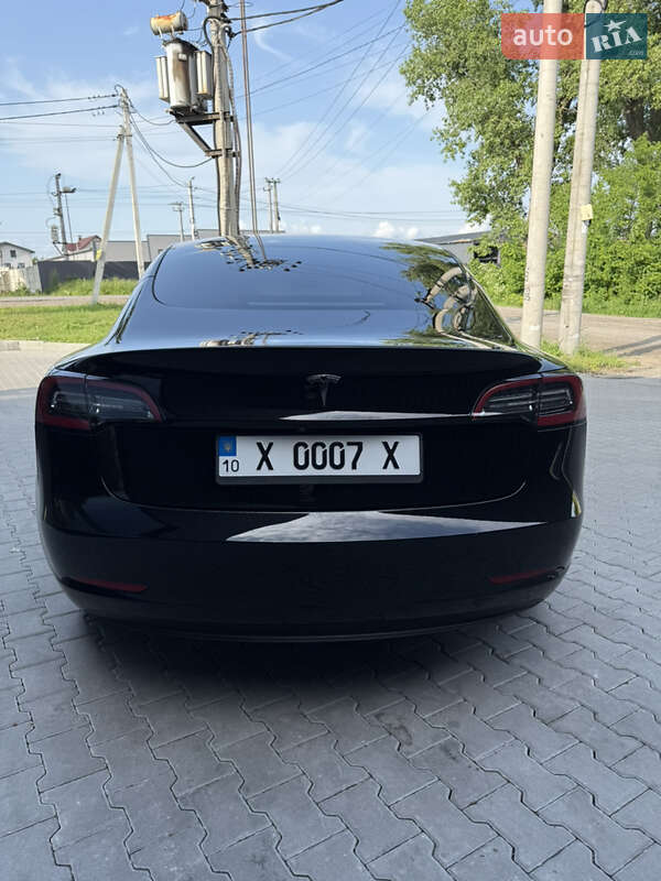 Седан Tesla Model 3 2019 в Києві