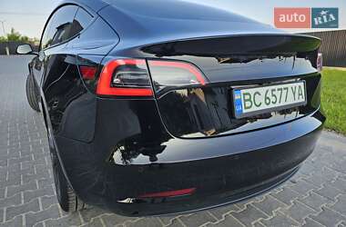 Седан Tesla Model 3 2019 в 