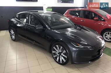 Седан Tesla Model 3 2024 в 