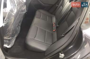 Седан Tesla Model 3 2024 в 