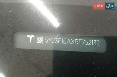 Седан Tesla Model 3 2024 в 