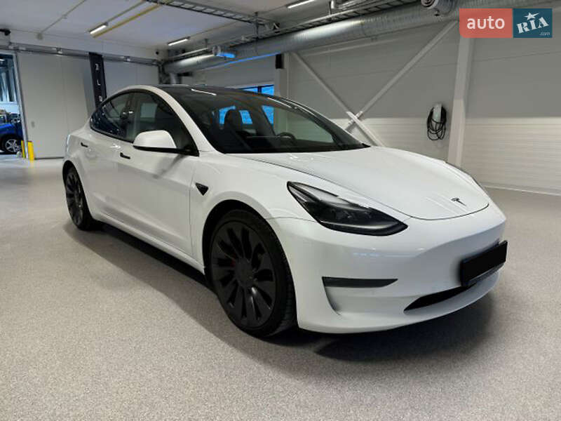 Tesla Model 3 2021
