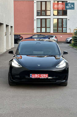 Седан Tesla Model 3 2020 в 