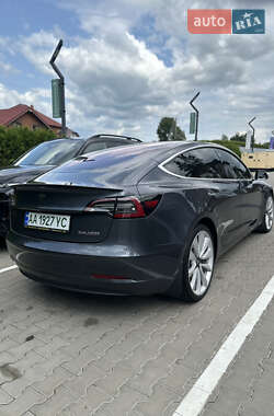Седан Tesla Model 3 2019 в 