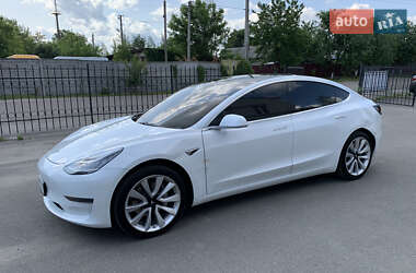 Седан Tesla Model 3 2019 в 