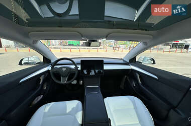 Седан Tesla Model 3 2023 в Одессе